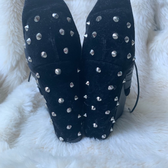 5"Black Spiky Punk Platform Laced Up Ankle Booties - Picture 5 of 8